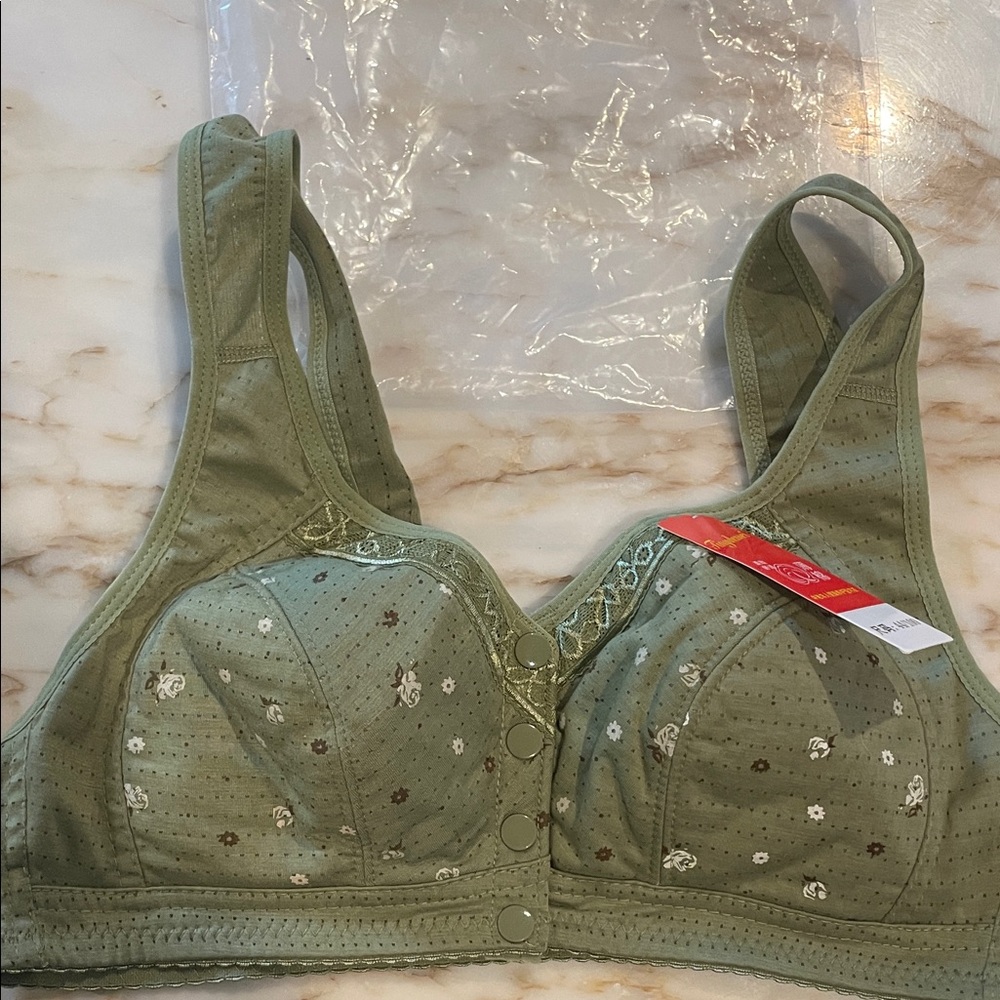 New Olive Green Snap Front-Closure Comfort Bra. 38B